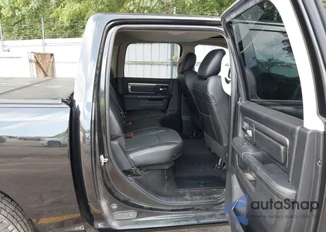 2018 Ram 1500 Sport z USA, uszkodzony, nr VIN 1C6RR7MTXJS313595